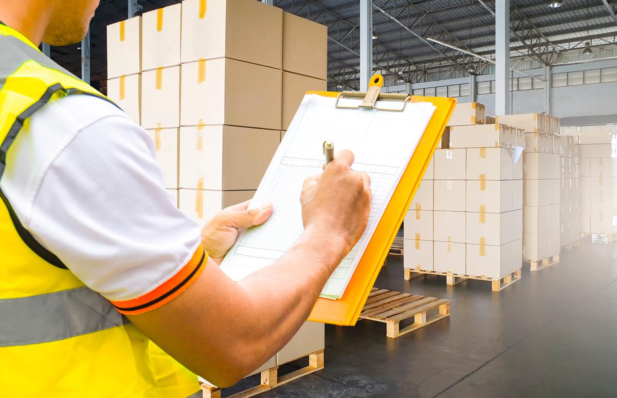 Cómo Funcionan las Inspecciones de Carga de Contenedores: Protegiendo la Carga y la Eficiencia