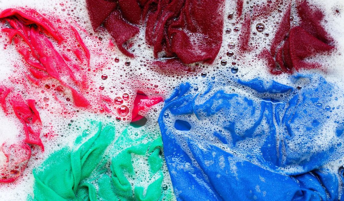 Pruebas de Solidez del Color para Textiles: Guía de Métodos de Pruebas de Solidez del Color