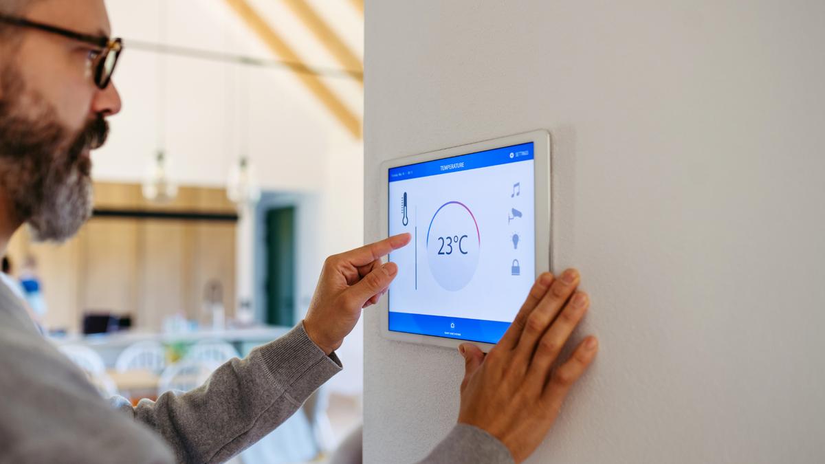 Consumer IoT smart home control panel