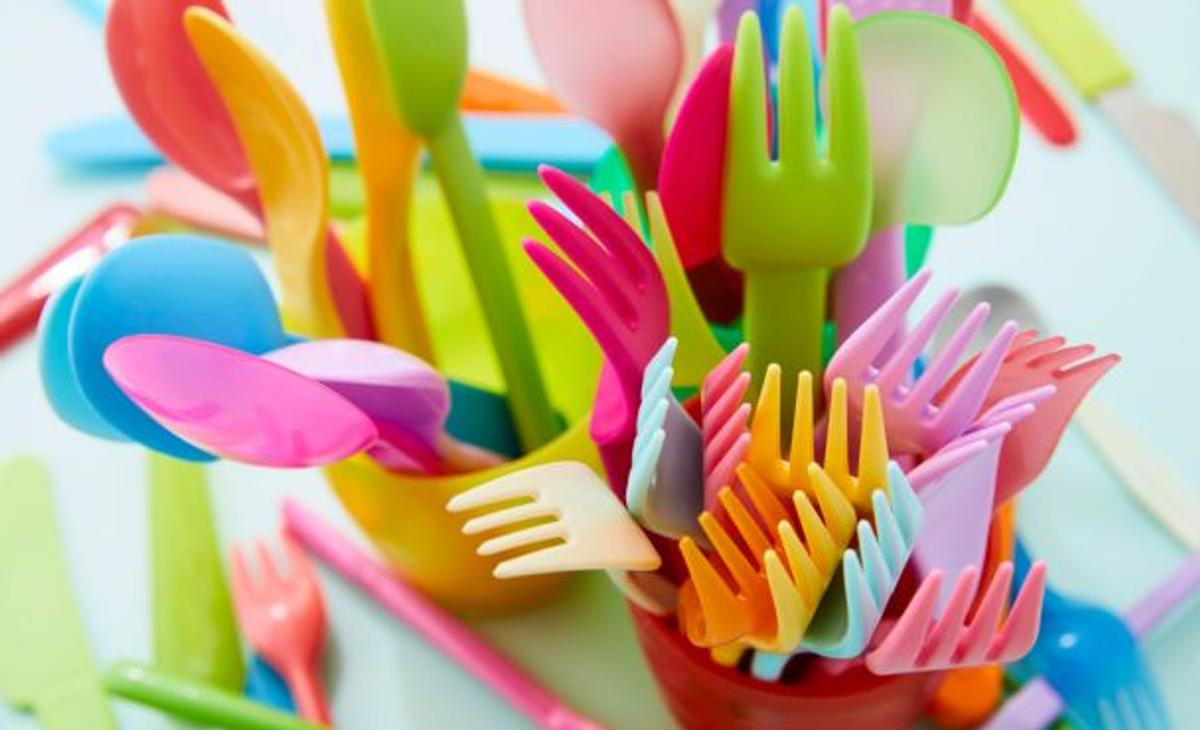 La UE introduce nuevas regulaciones para plásticos en contacto con alimentos